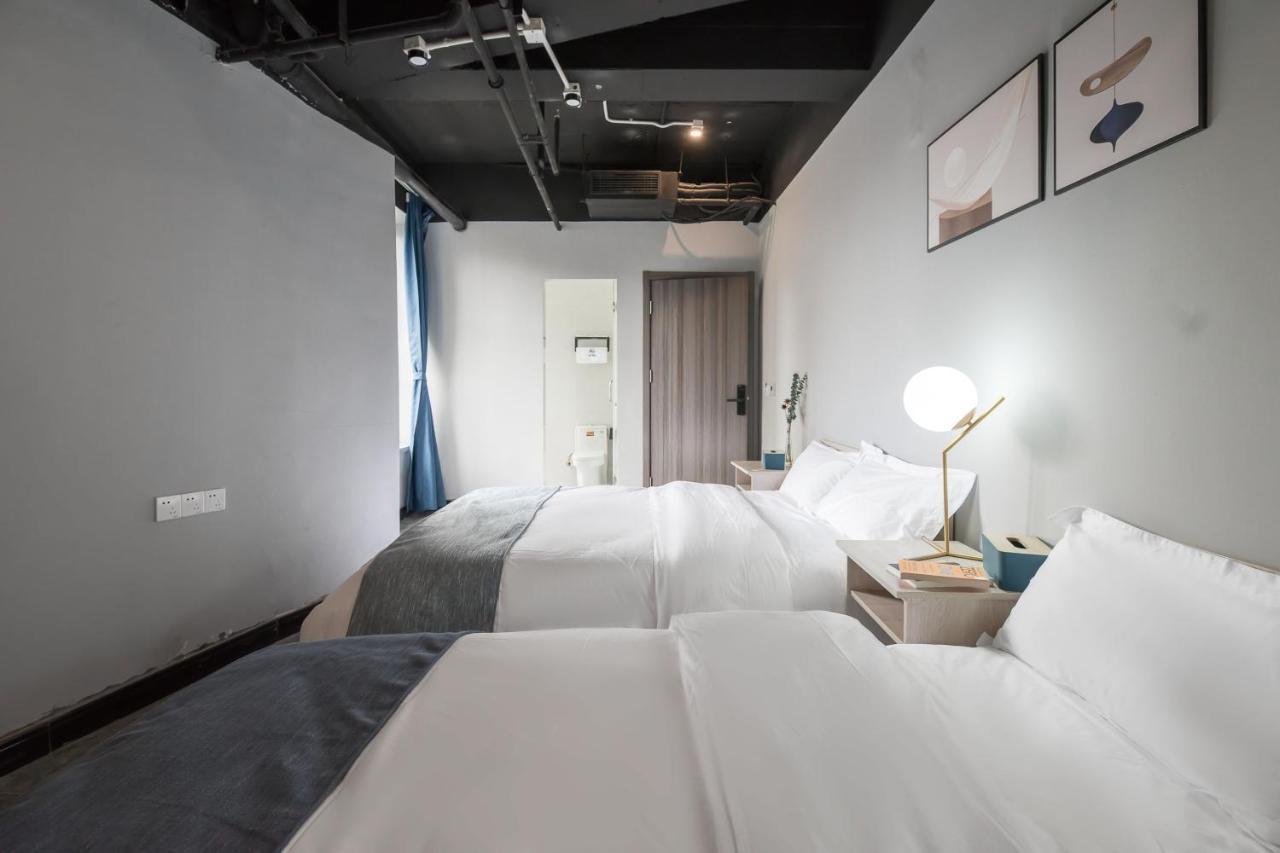 Pu Chun International Hostel -Yugarden & Old Town Shanghai Bagian luar foto