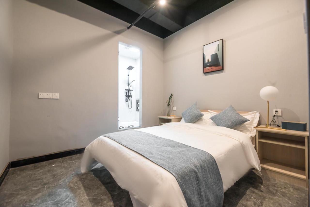 Pu Chun International Hostel -Yugarden & Old Town Shanghai Bagian luar foto