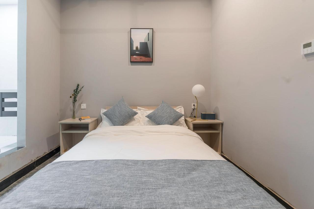 Pu Chun International Hostel -Yugarden & Old Town Shanghai Bagian luar foto