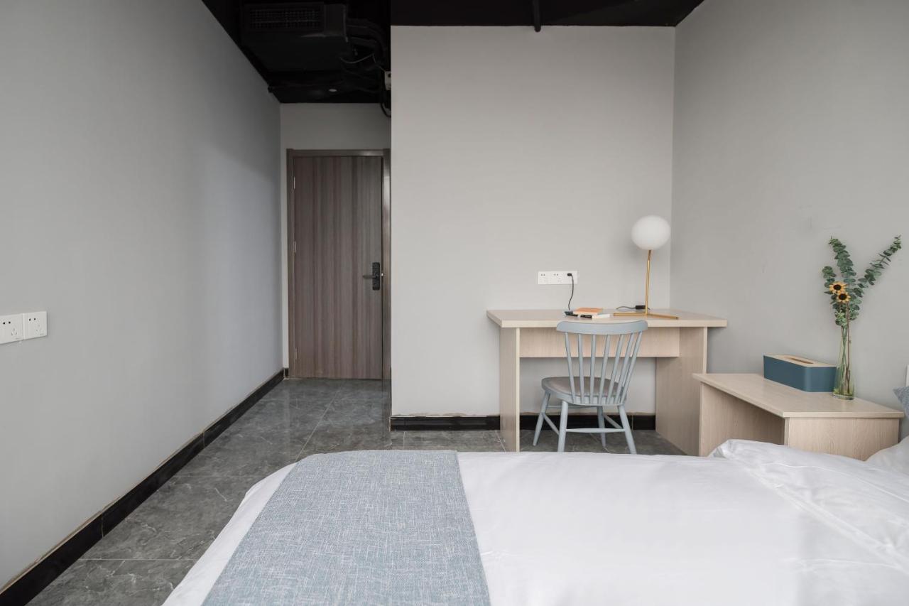 Pu Chun International Hostel -Yugarden & Old Town Shanghai Bagian luar foto