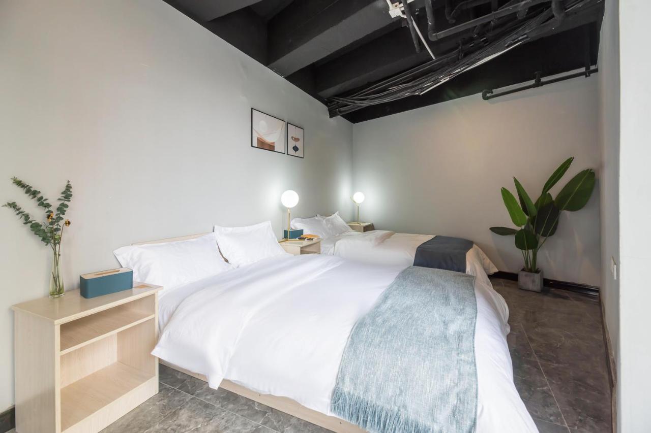 Pu Chun International Hostel -Yugarden & Old Town Shanghai Bagian luar foto