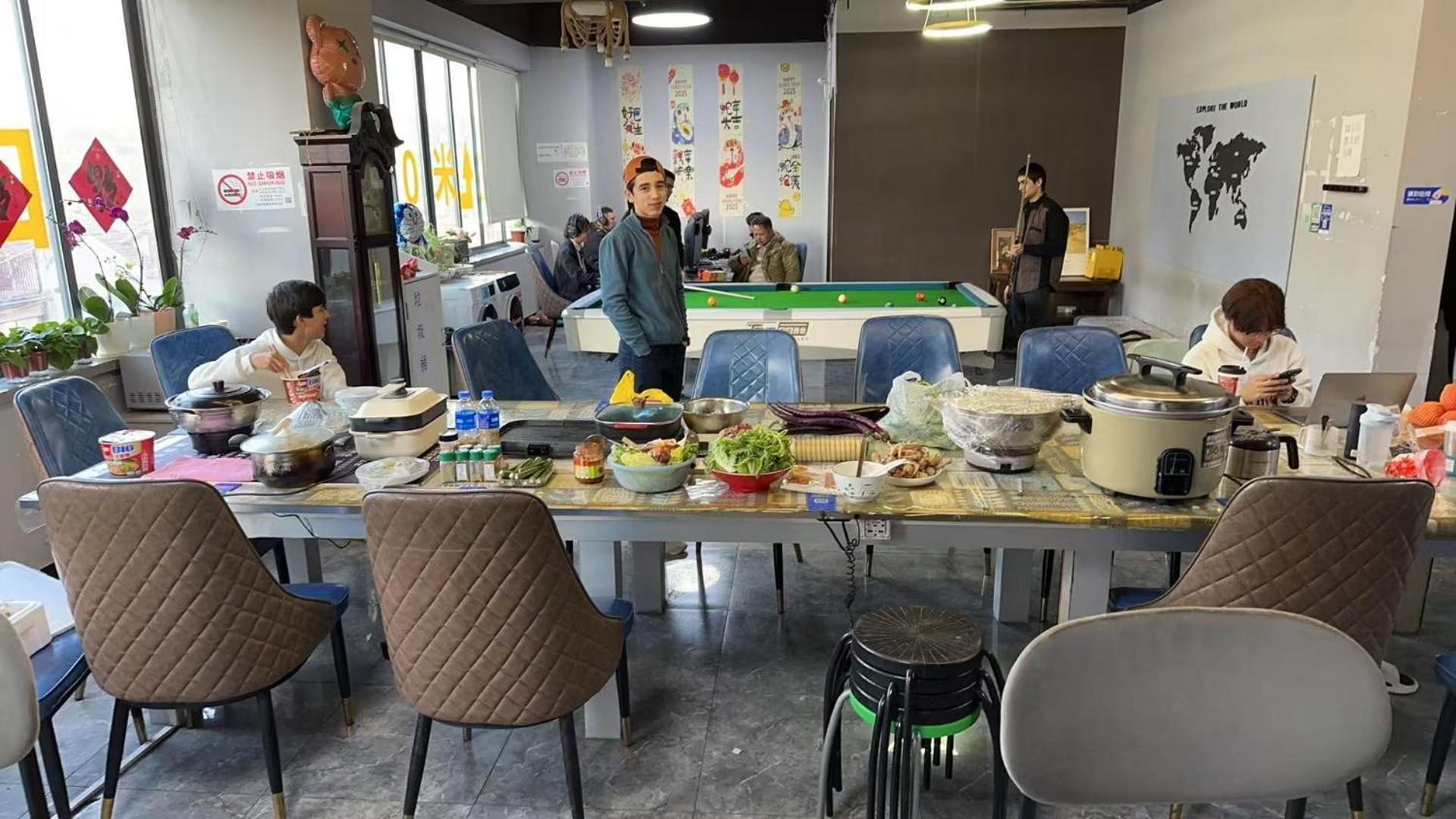 Pu Chun International Hostel -Yugarden & Old Town Shanghai Bagian luar foto